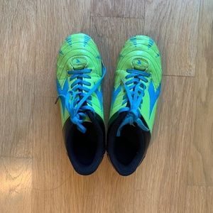 Diadora Soccer Shoes Big Kid's Size 4